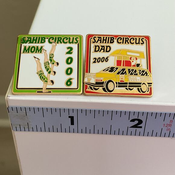 Sahib Shrine Circus Mom and Dad Pin 2006 Collectors Pins with Backs Great Cond - Picture 5 of 7